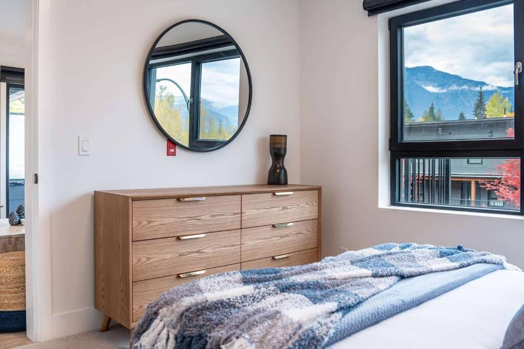Appartement Bluebird Daze By Revelstoke Vacations Extérieur photo