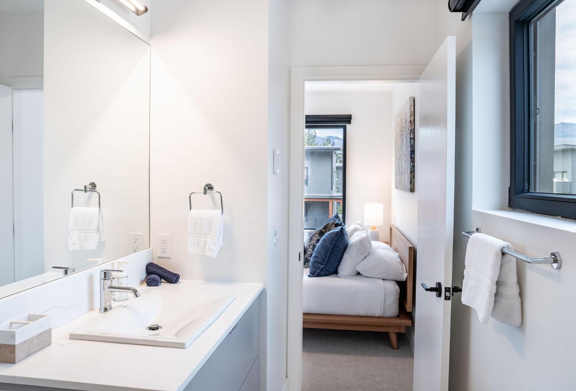 Appartement Bluebird Daze By Revelstoke Vacations Extérieur photo
