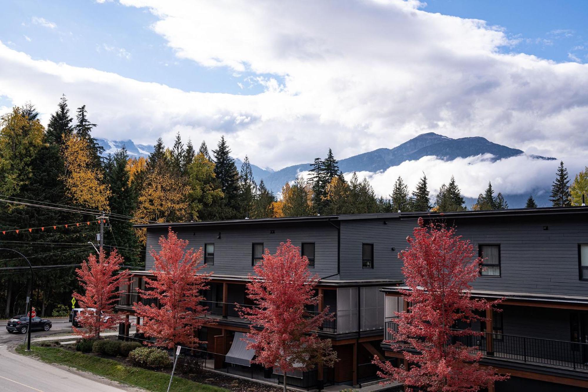 Appartement Bluebird Daze By Revelstoke Vacations Extérieur photo